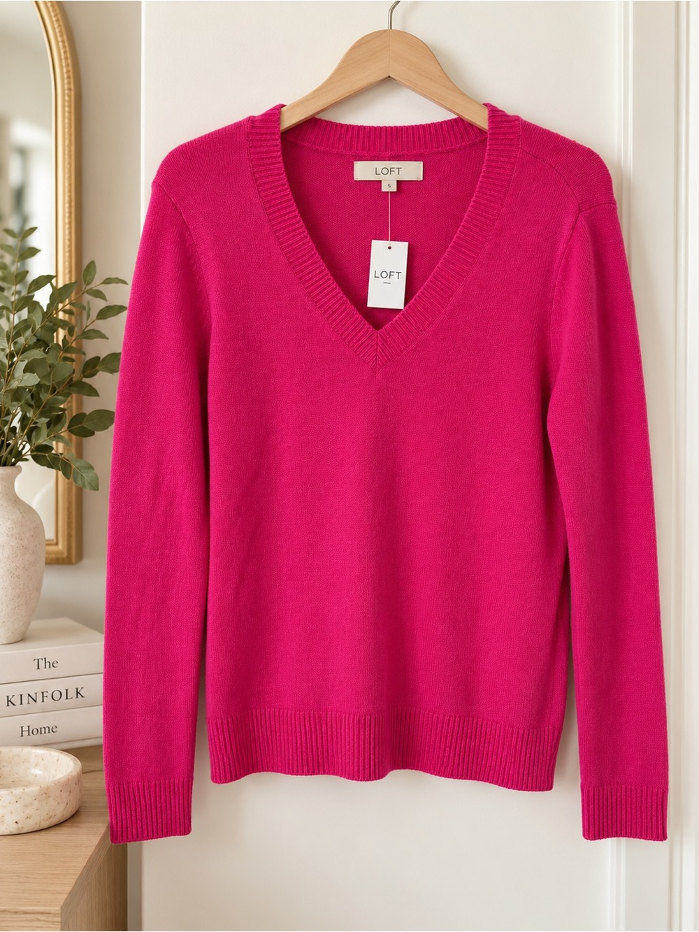 LOFT Fuschia V Neck Sweater Size Small NWT
